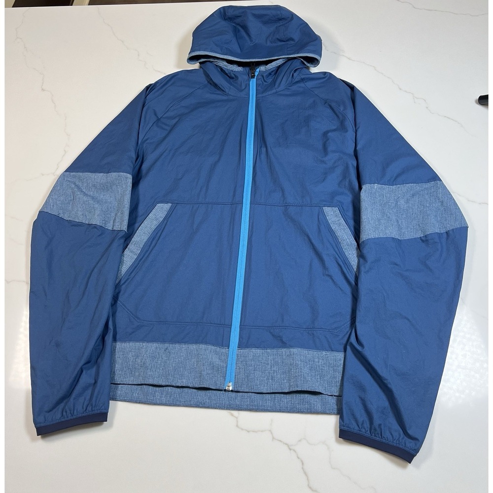Lululemon Active Jacket Mens Blue Hooded Perforated Back Windbreaker L
